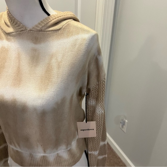 super down
tallie hooded sweater
NWT beige and white size xs - Picture 7 of 14